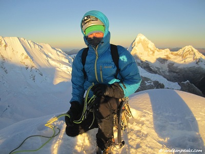 Alpamayo Summit